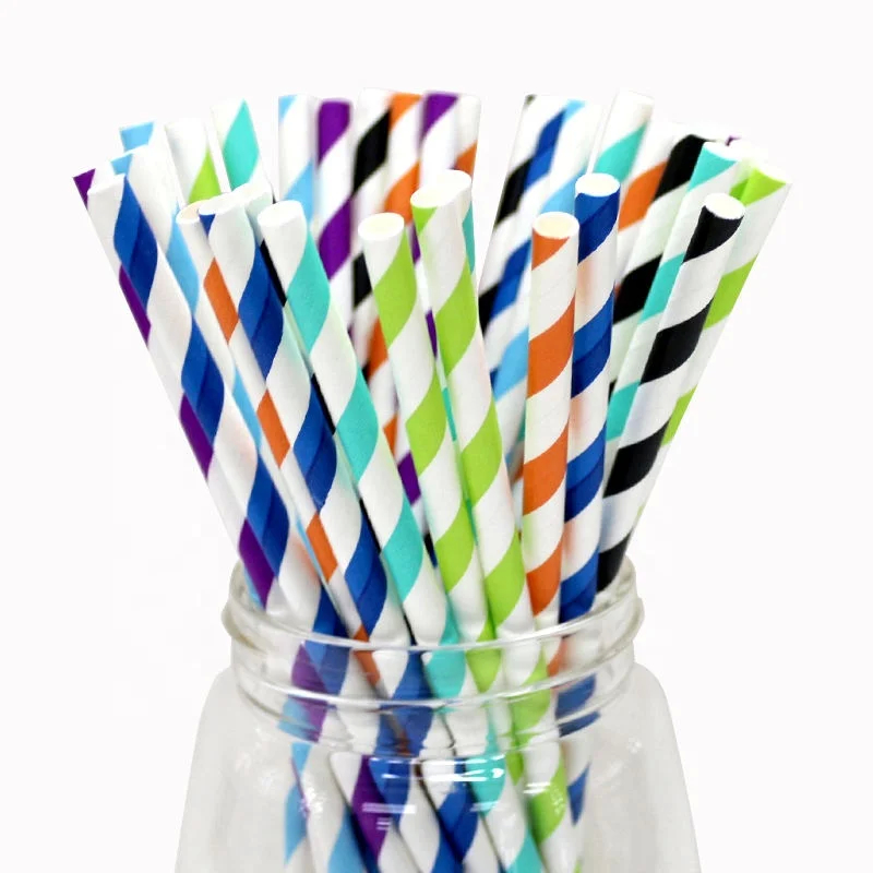 Les boissons chaudes et froides choisissent des pailles en plastique et en papier durables pour un avenir plus écologique