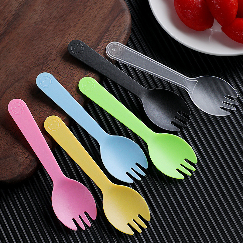 Cuillère à soupe en plastique jetable élégante Appareils de table pour magasin de crème glacée Découvrez les outils parfaits pour votre entreprise