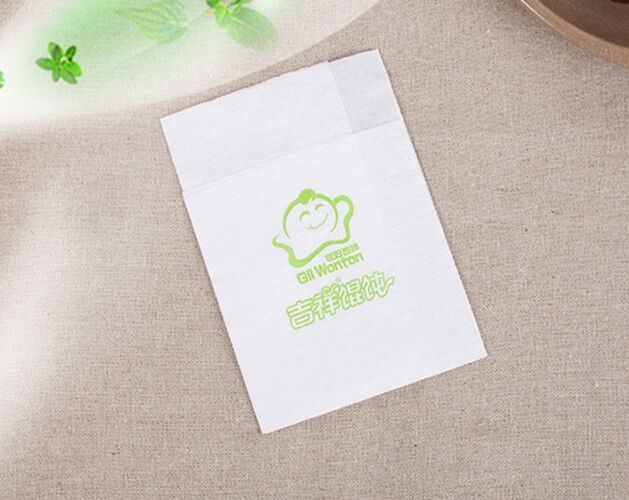 30*30cm serviette papier tissus vierge de bambou en pâte à papier tissus carré jetable serviette personnalisée en relief serviettes de souper pliantes en vrac