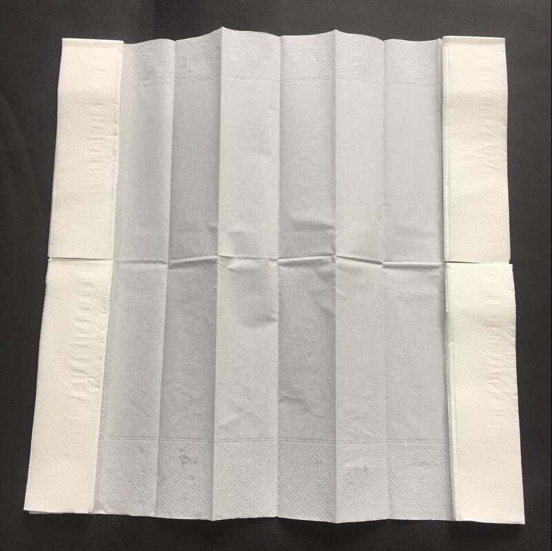 25*25cm serviette papier tissé 2 Ply Virgin Wood Pulp Cocktail Serviettes Logo personnalisé Sérigraphie à soie Servilles à dîner pliés pour les événements et les fêtes