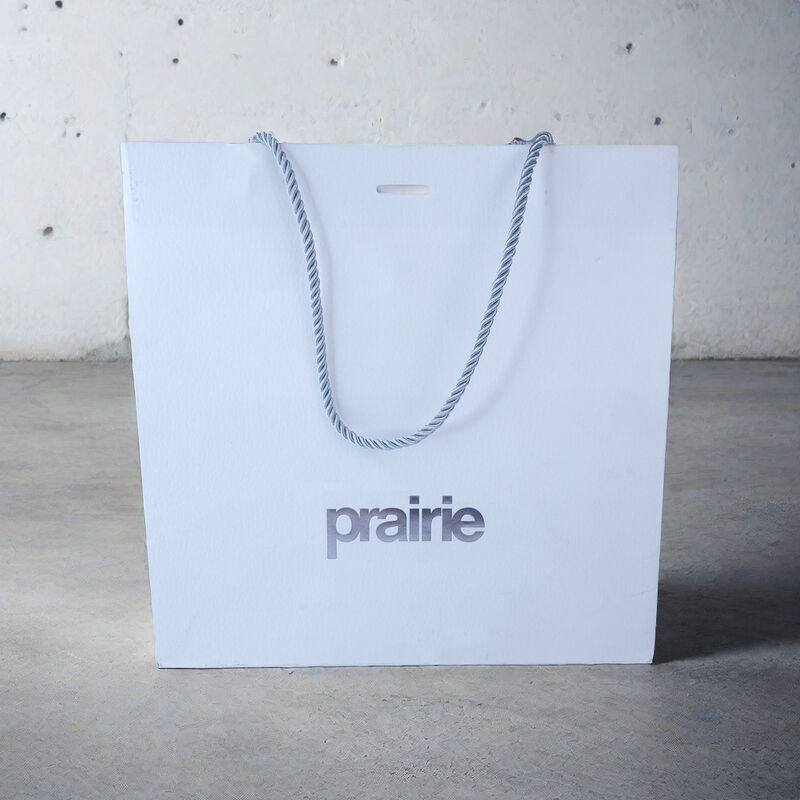 Tissu personnalisé Noir pour les petites entreprises Votre propre logo Imprimez un sac-cadeau en papier de marque Sacs de luxe avec logo