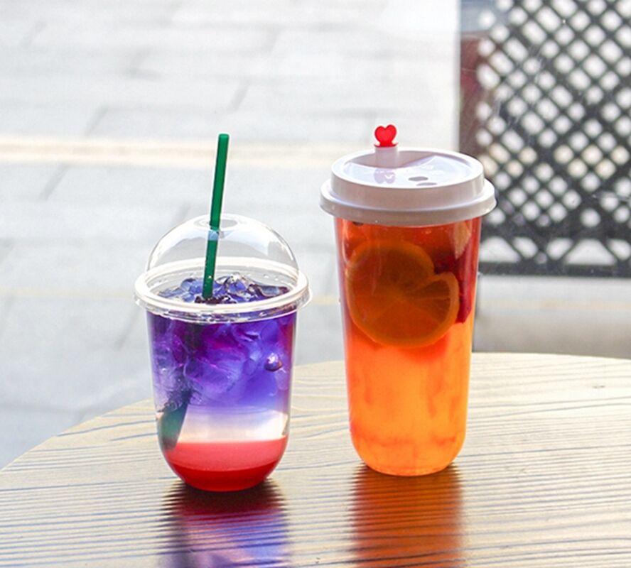 Gobelets en plastique jetables avec surface lisse, boîte en carton ondulé, parfaits pour les événements de traiteur, les fêtes et le bureau